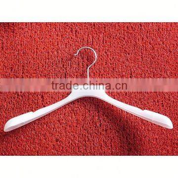 Durable Plastic Hanger photo-3