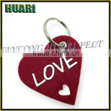 Factory wholesale cheap handmade heart shape felt keychain