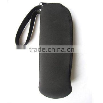 Insulated neoprene water bottle holder with hanger