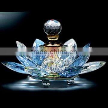 2016 Fabulous decoration crystal perfume bottle with lotus base