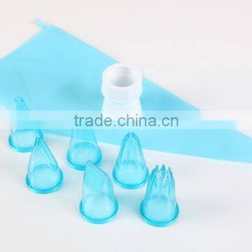 6 pcs plastic nozzles with silicone bag Icing Set Fondant Tools