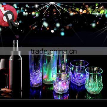 Bar Supplies Manufacturers Wholesale Colorful LED Cup Fluorescence Induction Into the Shiny Cup photo-3