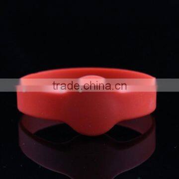 RFID silicon wristband for person management