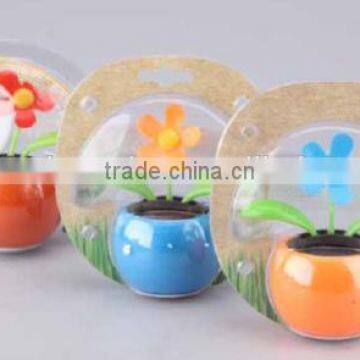 2016 Hot Sell Car Solar Moving Wackel Dancing Figures photo-2