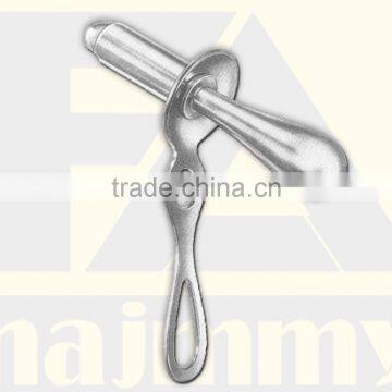 Kelly, Anal Retractors