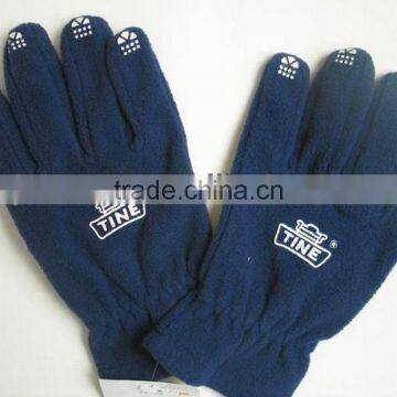 warm polar fleece gloves with decorations for man