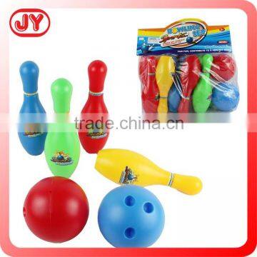 Kids play plastic bowling toy with EN71