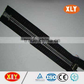 Hot Sale Shenzhen Xly Fancy Special Teeth Plastic Zipper photo-2