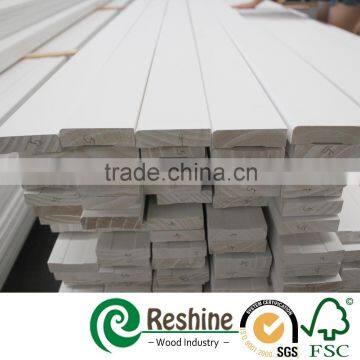 Primer wooden building architrave molding