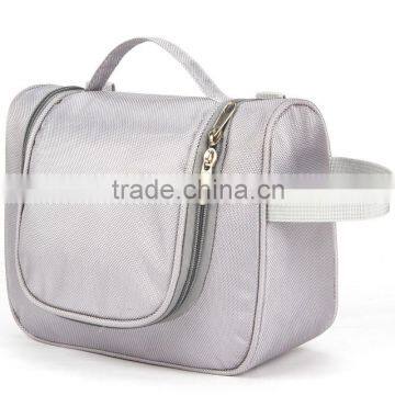 China Supplier Online Shopping Oxford Cloth Promotional Wash Bag photo-3