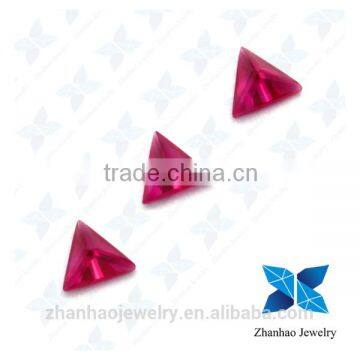 2014 fashion triangle synthetic corundum rough stone