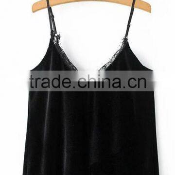 Runwaylover EY2361B Ladies Sexy Deep V-Neck Lace Crop Tops photo-2