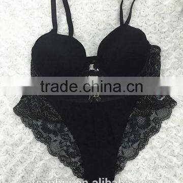 New Design Red Fancy Lace Ladies Sexy Women Panty and Bra Sets photo-6