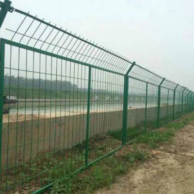 Chishan Guardrail Mesh, Highway Frame Isolation Mesh, Double Wire Guardrail, Manufacturer of Hard Plastic Guardrail Mesh