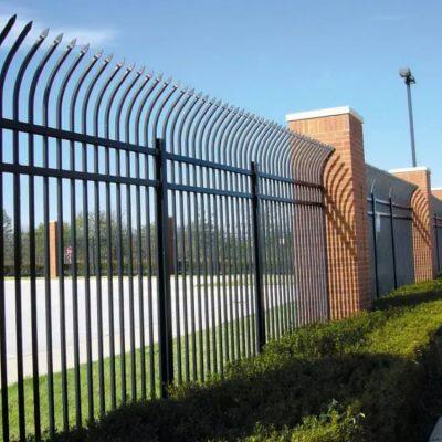 Panel de valla con punta de lanza de acero galvanizado para seguridad decorativa al aire libre