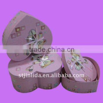 Heart shaped Christmas paper gift box with bow JA9089 3/S