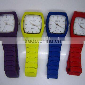 2012 new fashion quartz watch cheap watch