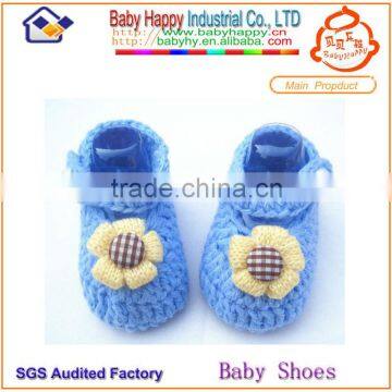 2014 new design soft sole crochet baby booties