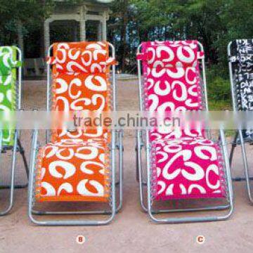 Foldable reclining camping chair