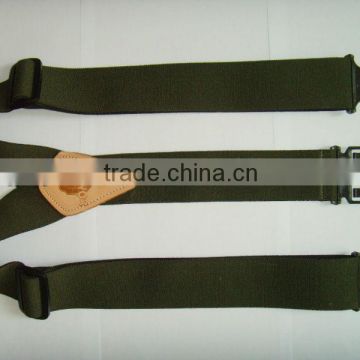 Solid colour suspenders