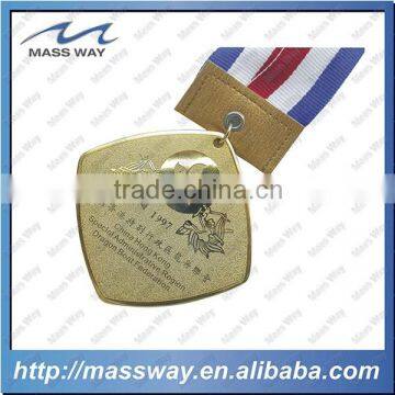 wholesale 3D custom logo zinc alloy square gold sport medal