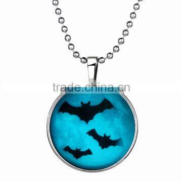 2016 Halloween hot sale Amazon silver chian photo jewelry glowing pendant bat necklace