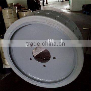 Electric Outdoor Small Hydraulic Scissor Lift Platform Tyre With Grey Rims 5 Holes photo-2