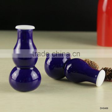 Traditional Chinese style calabash shape ceramic spice bottle