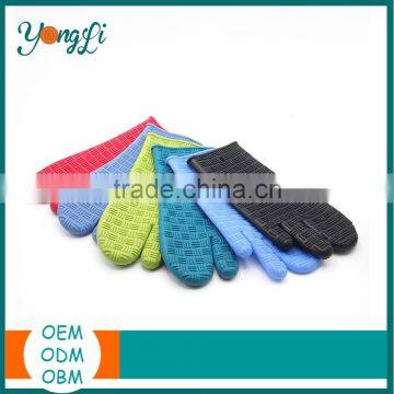 Top-Quality Newest Wholesale High Heat Resist Silicon Oven Gloves photo-2