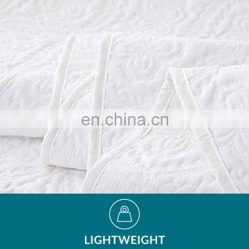 Luxury Sale White Tight Stitches 100% Polyester Woven Quilt Bedspread Set photo-4
