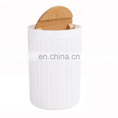 Latest Model Eco-friendly Household White Bathroom Accessories Six-Pieces Bamboo and Plastic Hotel Bathroom Accessories Sets photo-2