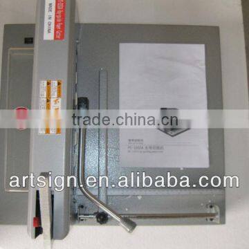 Ray guiding paper cutter