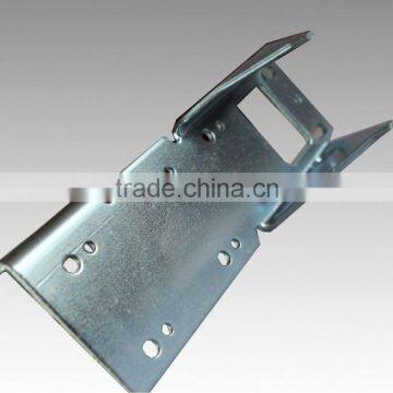 Adjustable fixing bracket
