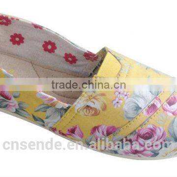 China Cheap Lady Canvas Casual Shoes