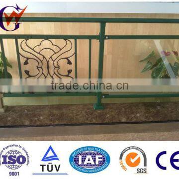 Balcony railing using steel and magnesium fitting parts
