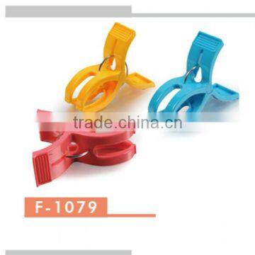 2015 hot sell china plastic clothes peg