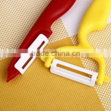 BKB13 One Blade PP Handle Ceramic Blade Fruit Peeler
