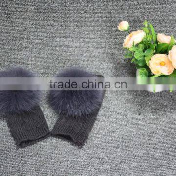 New Product Factory Sale Acrylic Knit Gloves / Winter Warm Ladies Gloves With Rabbit Fur Pompon