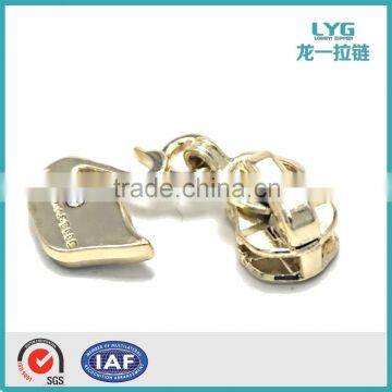 garment zipper slider