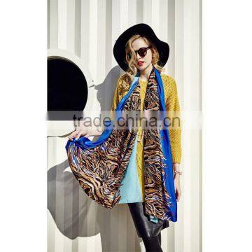 QD80430 Lady European Design 100% Silk with Environmental Activity Printed Long Soft Scarves