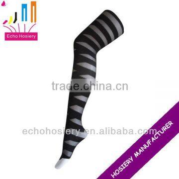 lady fashion patterned opaque tights