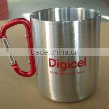 travel cup with carabiner