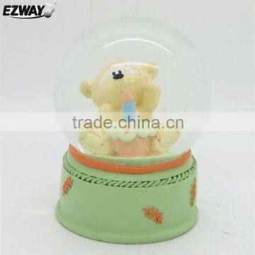 polyresin custom souvenir snow globe