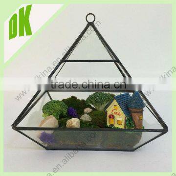Black Metal and Glass Pyramid Shape Terrarium // Home & Garden Decoration Gothic Style Small Indoor Terrarium Glass Plant House photo-2