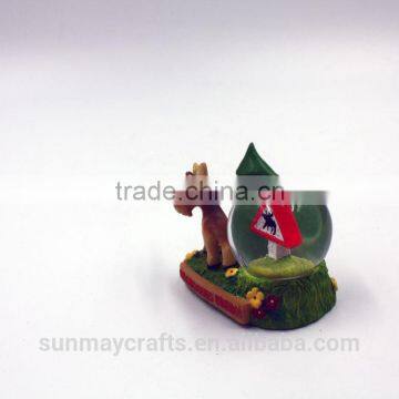 Custom Polyresin Canada Elk Souvenir Snow Globe for Sale photo-3