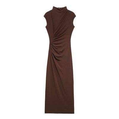 Nuevo estilo de vestido sin mangas en estilo europeo con cuello envuelto, pliegues y silueta A ajustada al cuerpo