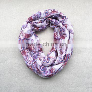 Classic paisley design loop scarf