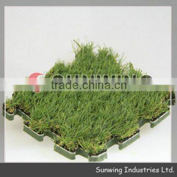 Interlocking grass court for pets