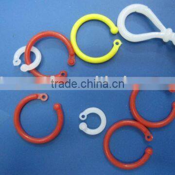 round plastic hooks carabiner