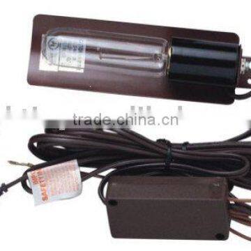 Single tube light with dimmer switch